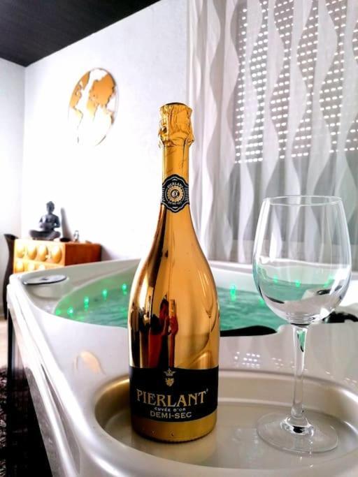 Suite Island Colmar Zewnętrze zdjęcie